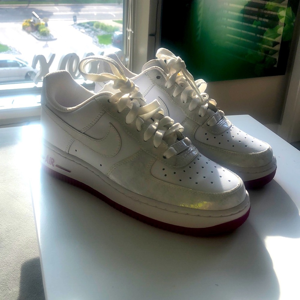 NIKE AIR FORCE 1